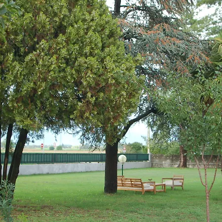 Chic Oda ve Kahvaltı 4*